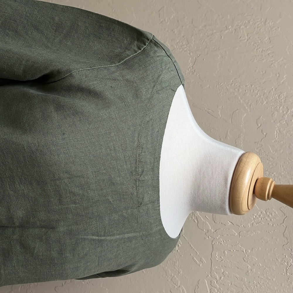 notPERFECTLINEN January Top in Forest Green Linen, S/M - Picture 4 of 9